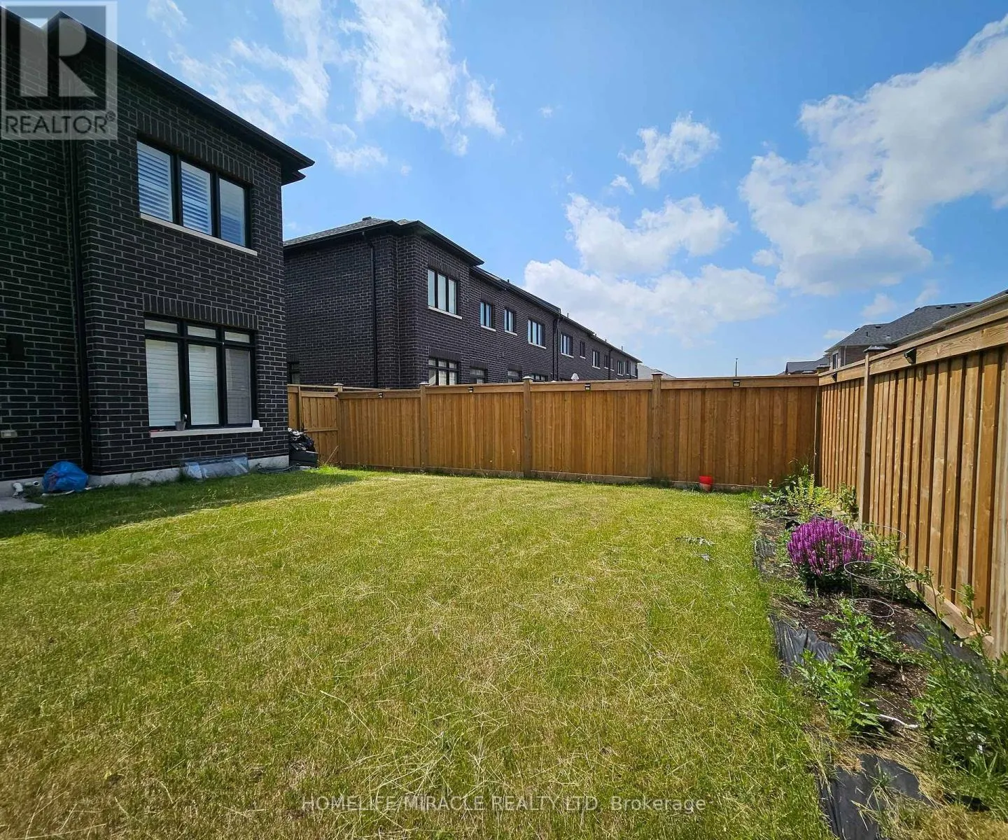 158 OGSTON CRESCENT