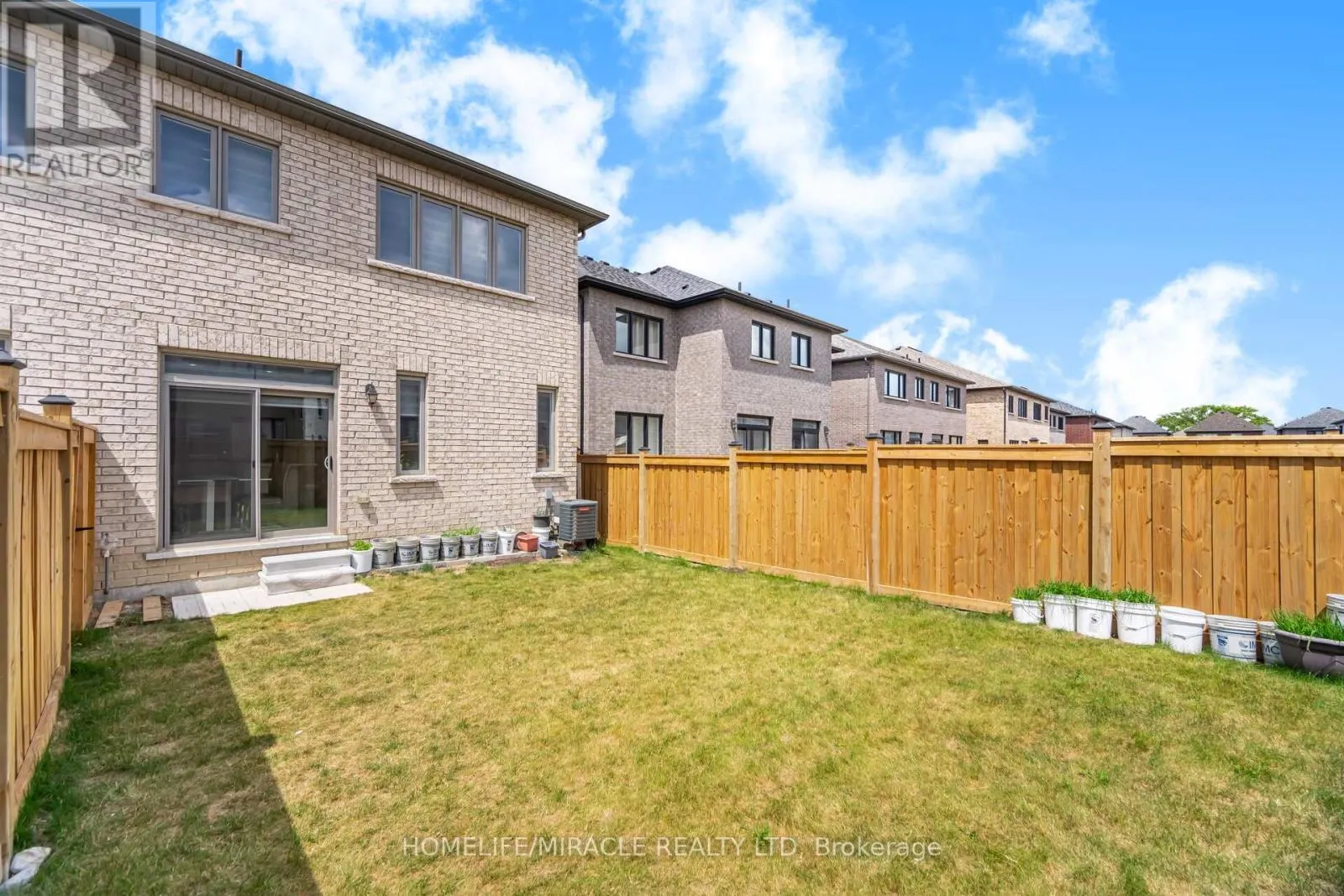 33 CLOSSON DRIVE