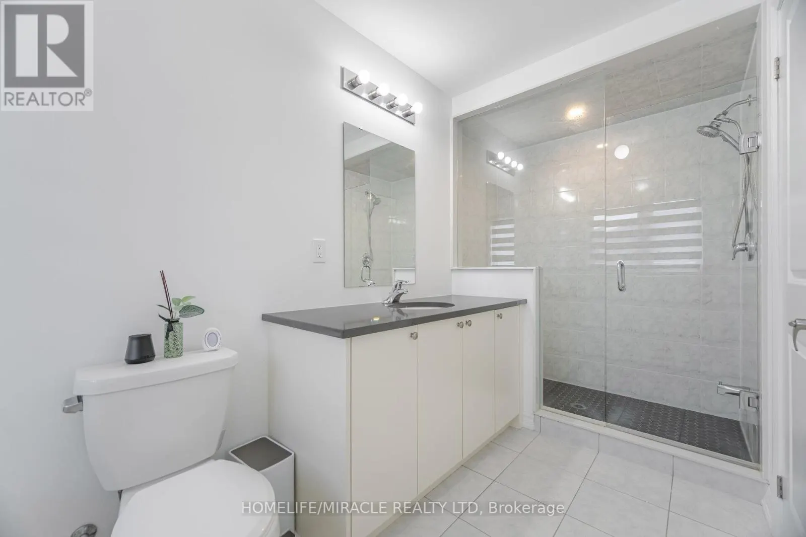 33 CLOSSON DRIVE