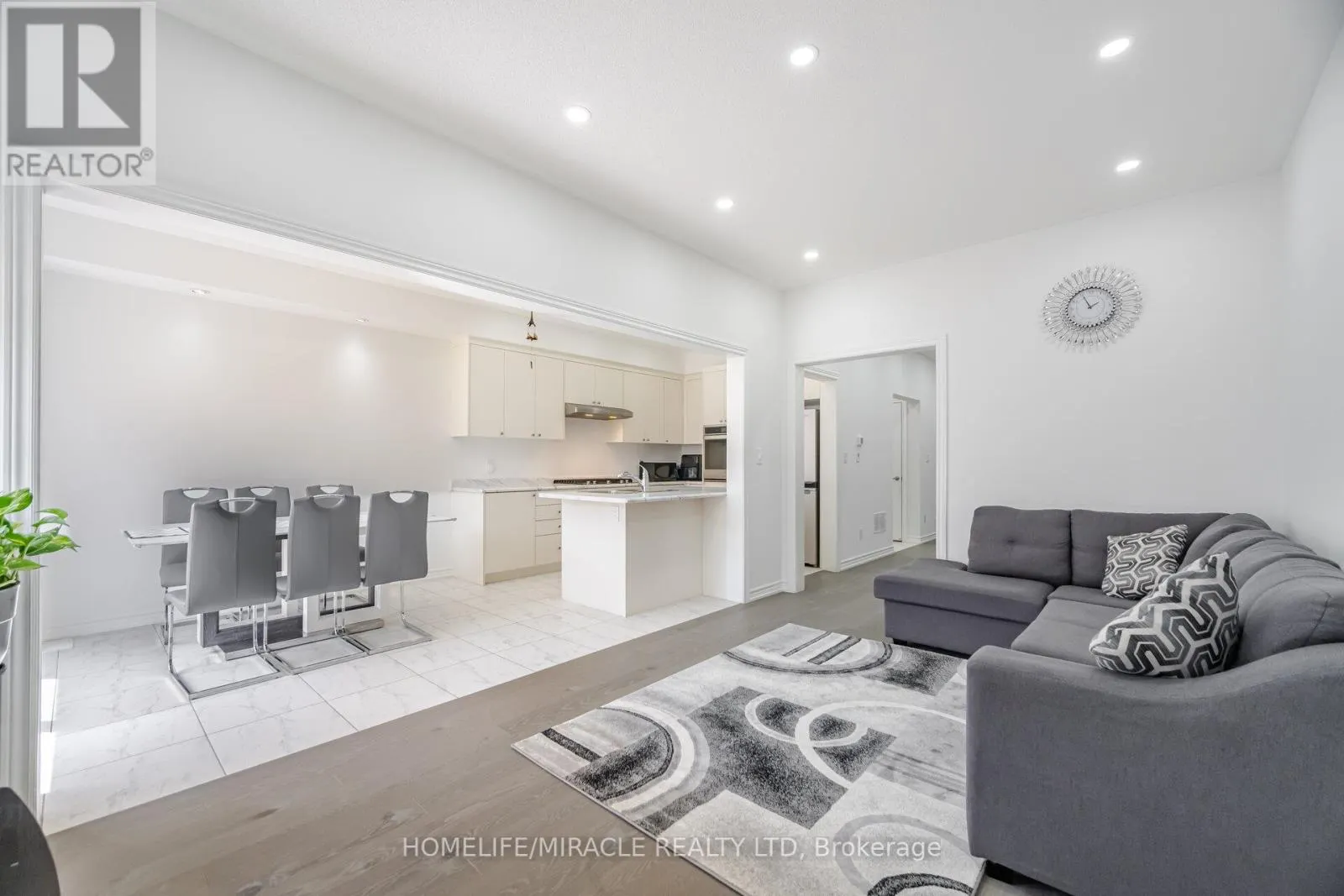 33 CLOSSON DRIVE