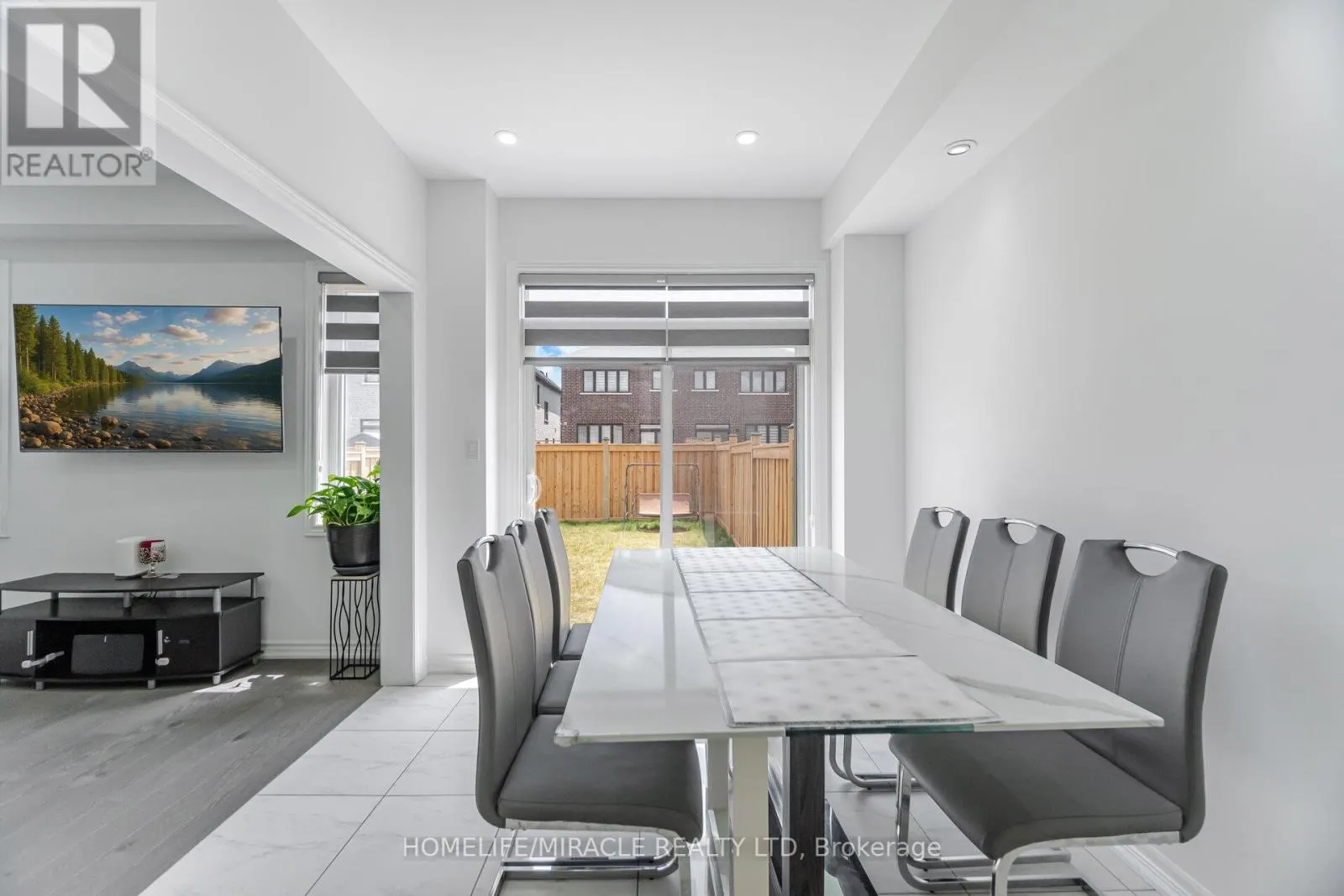 33 CLOSSON DRIVE