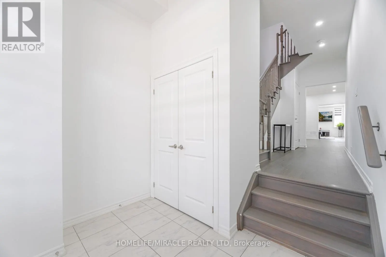 33 CLOSSON DRIVE