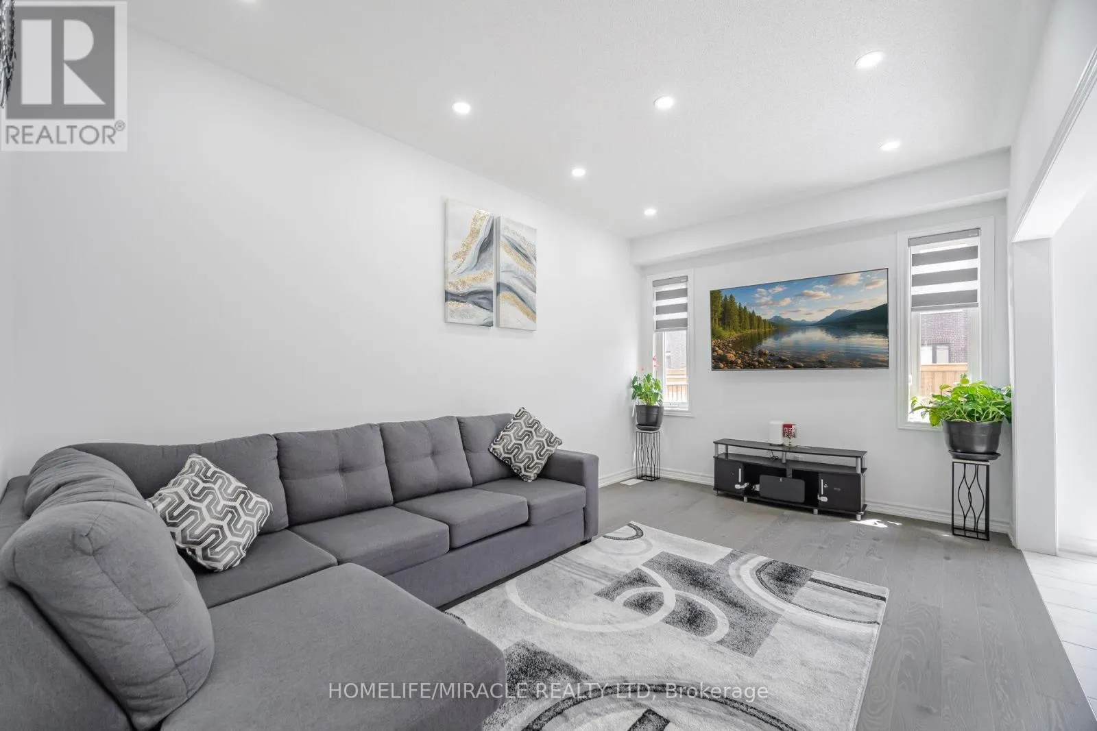 33 CLOSSON DRIVE