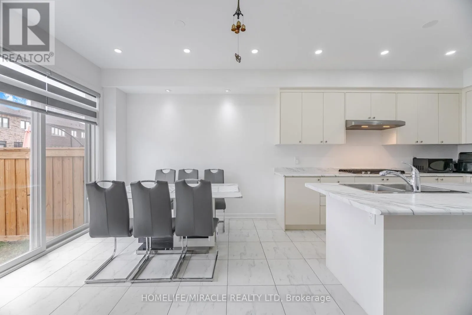 33 CLOSSON DRIVE