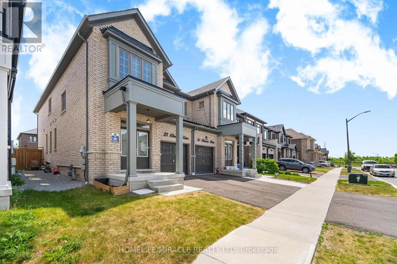 33 CLOSSON DRIVE