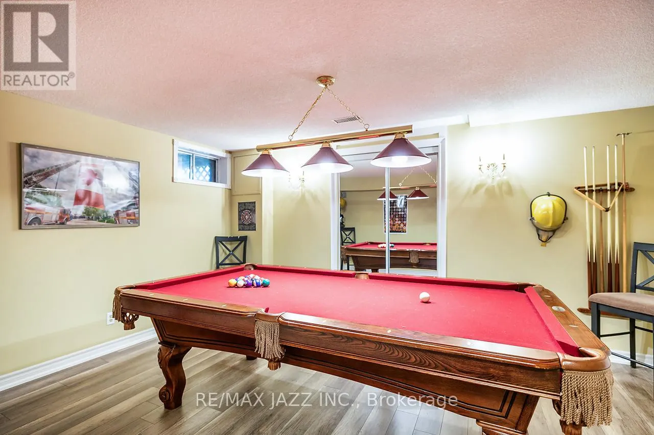 22 KINGSWOOD DRIVE