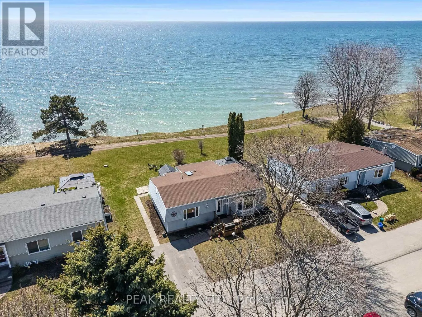 71 BLUFFS ROAD