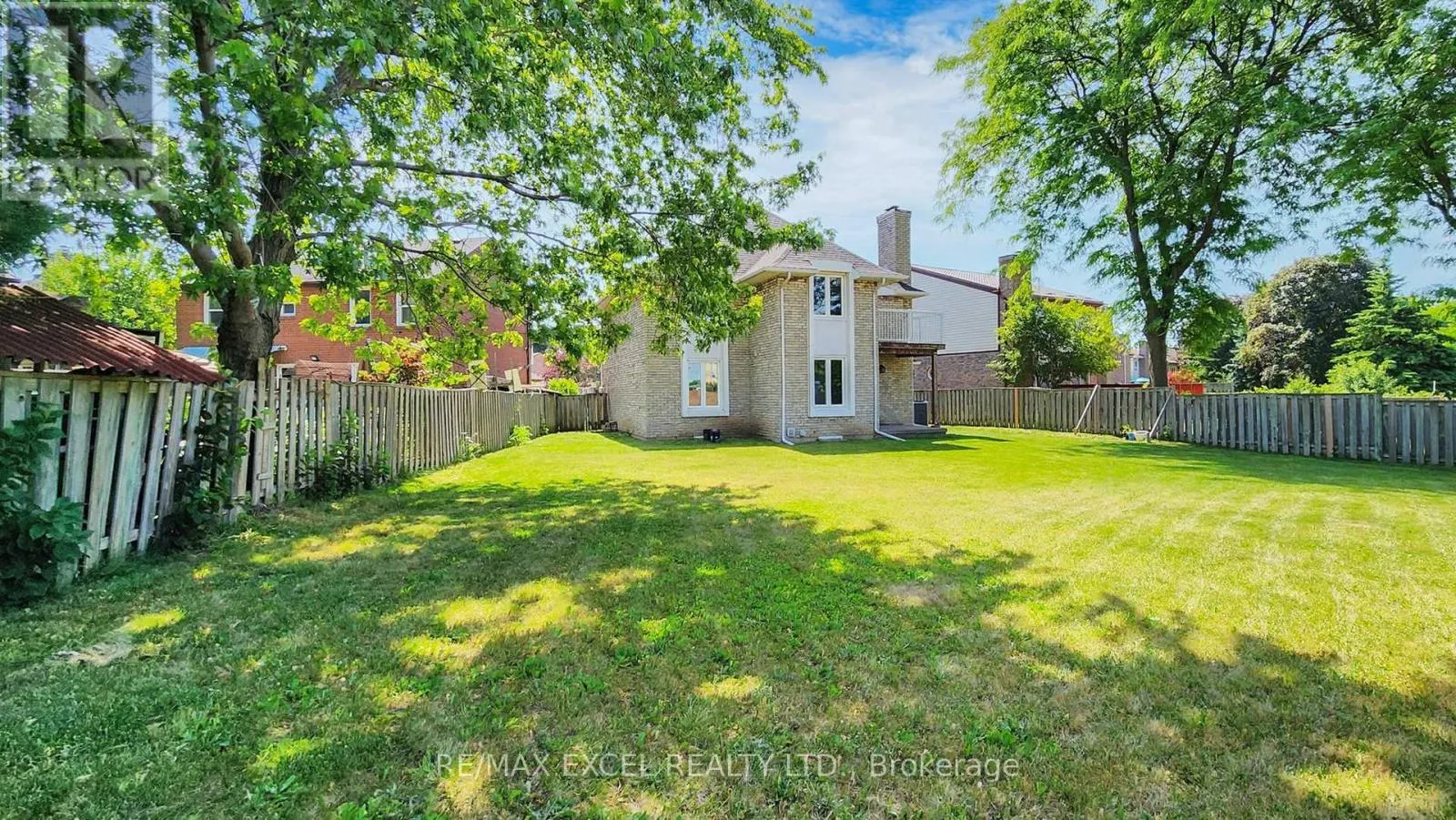 80 EAGLEVIEW CRESCENT