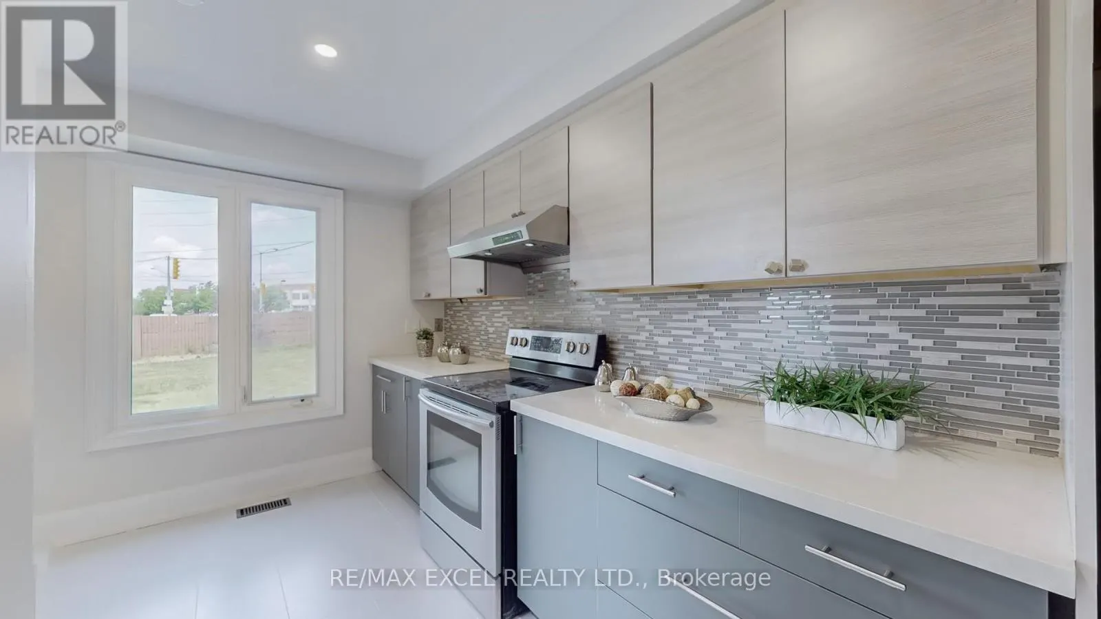 80 EAGLEVIEW CRESCENT