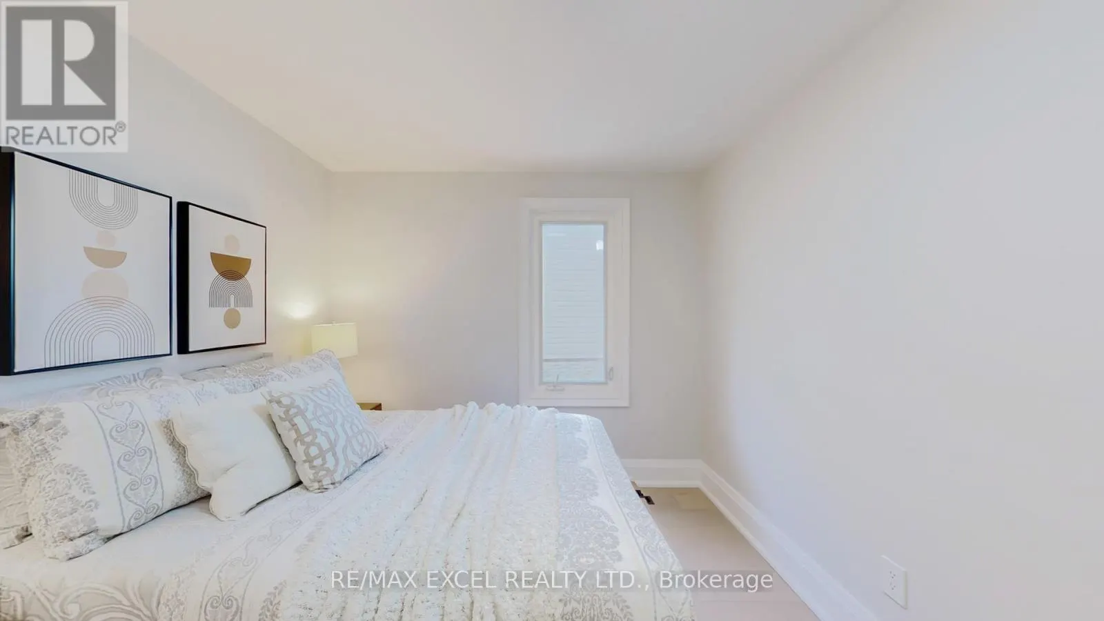 80 EAGLEVIEW CRESCENT