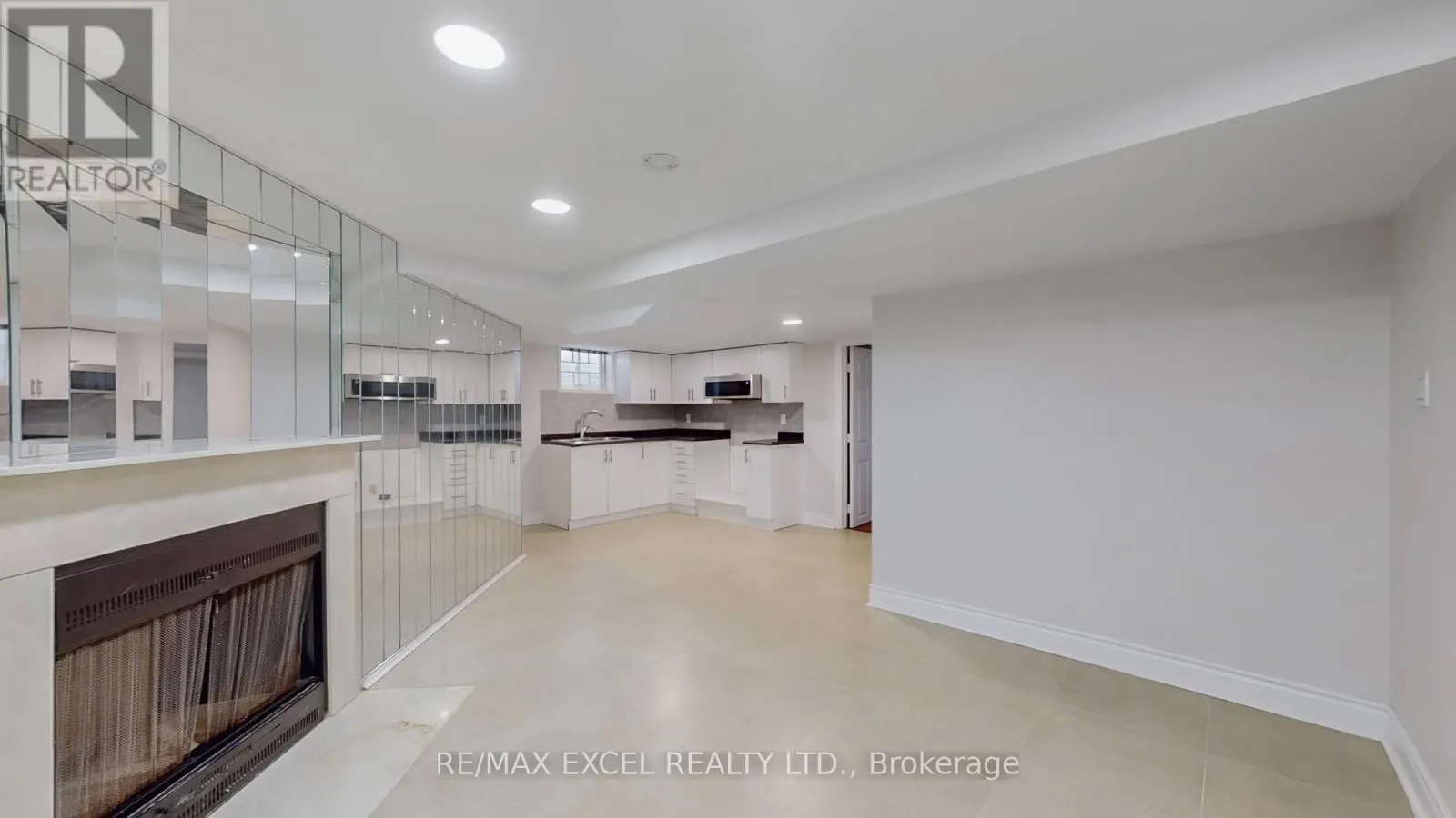 80 EAGLEVIEW CRESCENT