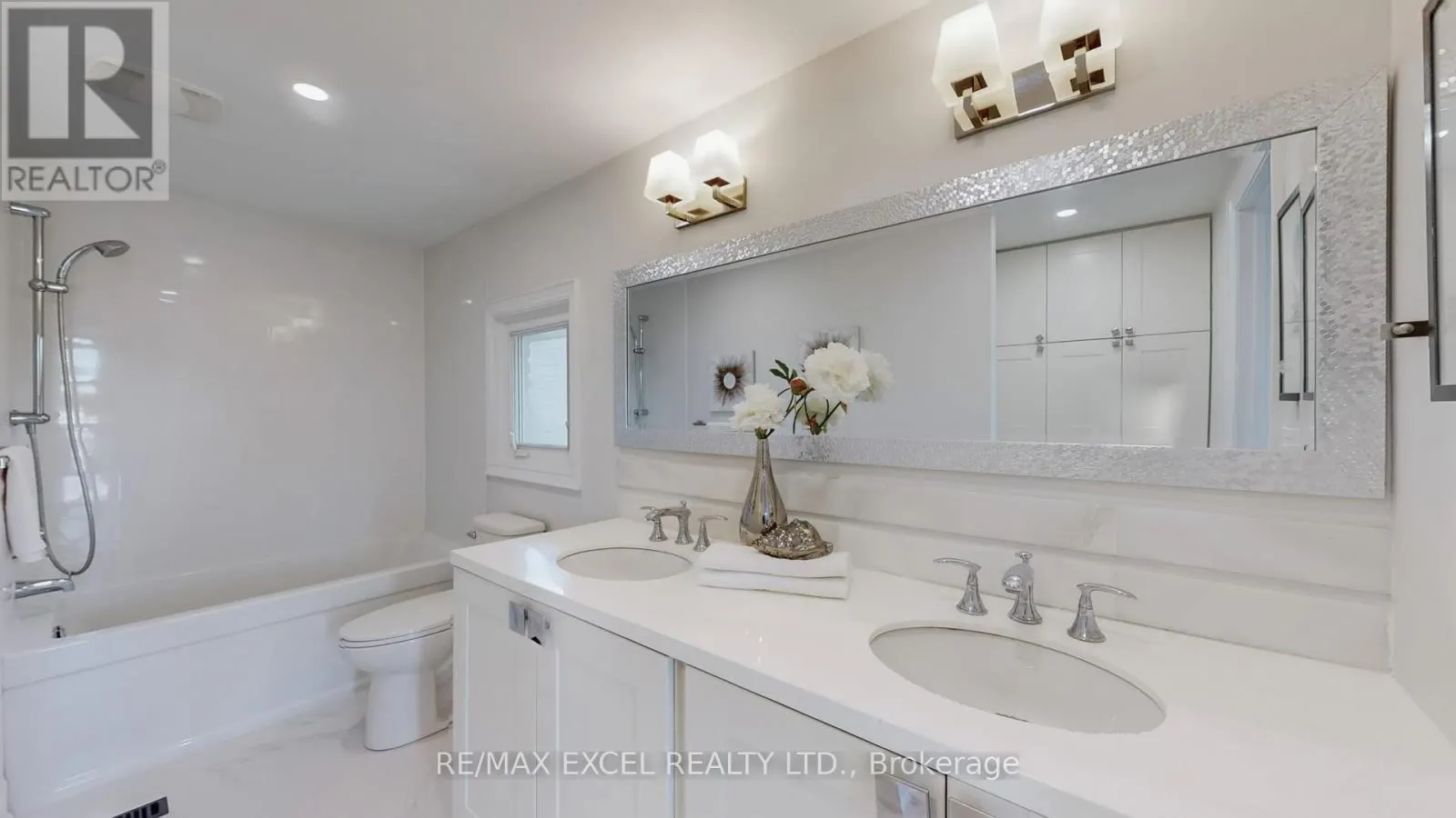 80 EAGLEVIEW CRESCENT