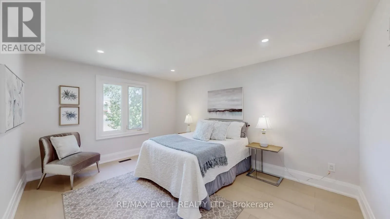 80 EAGLEVIEW CRESCENT