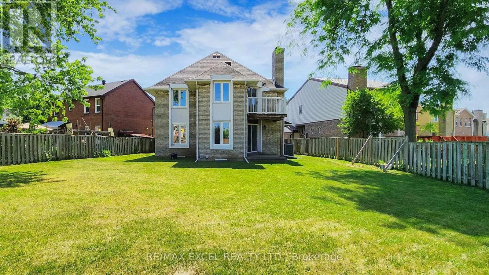 80 EAGLEVIEW CRESCENT