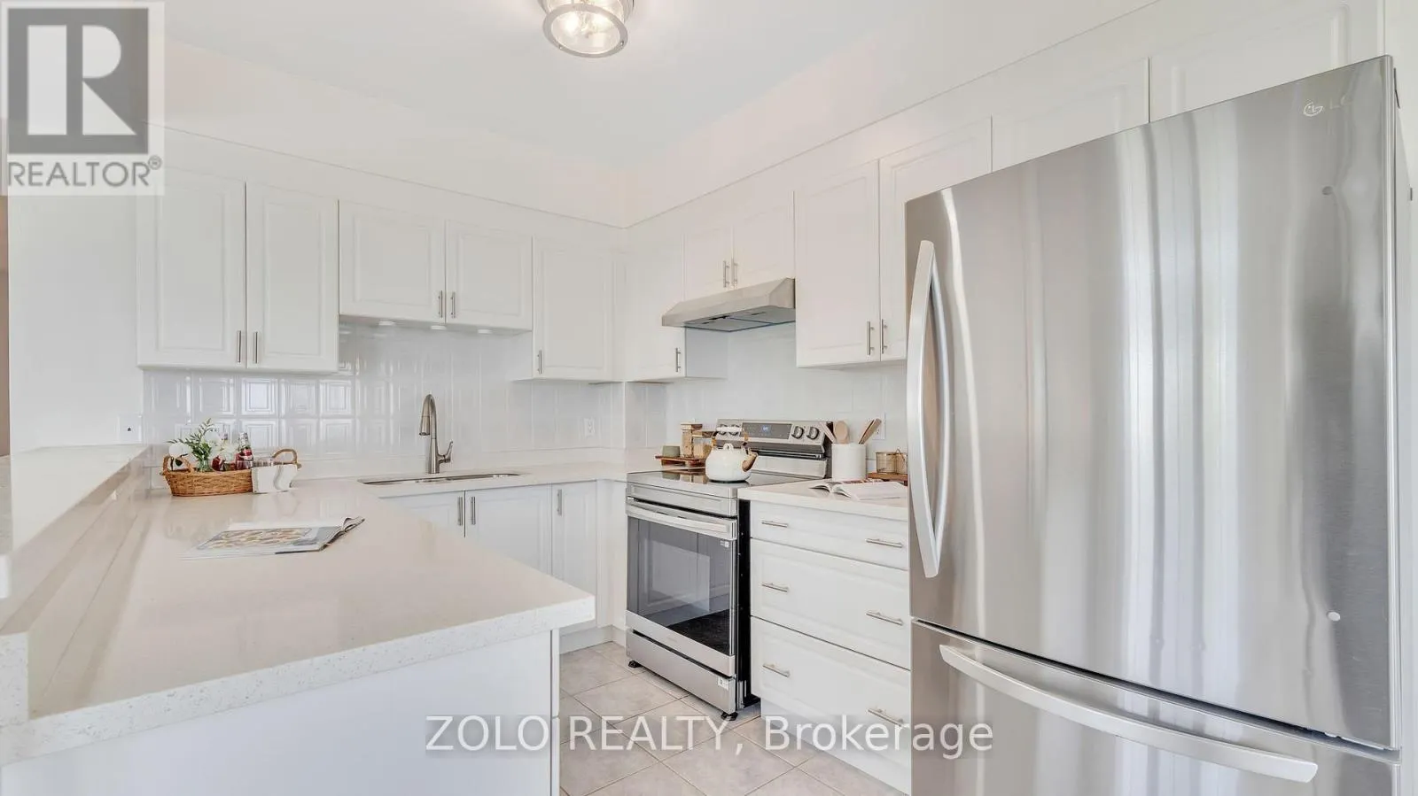 301 - 395 LAKEBREEZE DRIVE