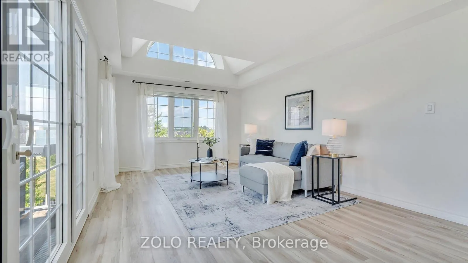 301 - 395 LAKEBREEZE DRIVE