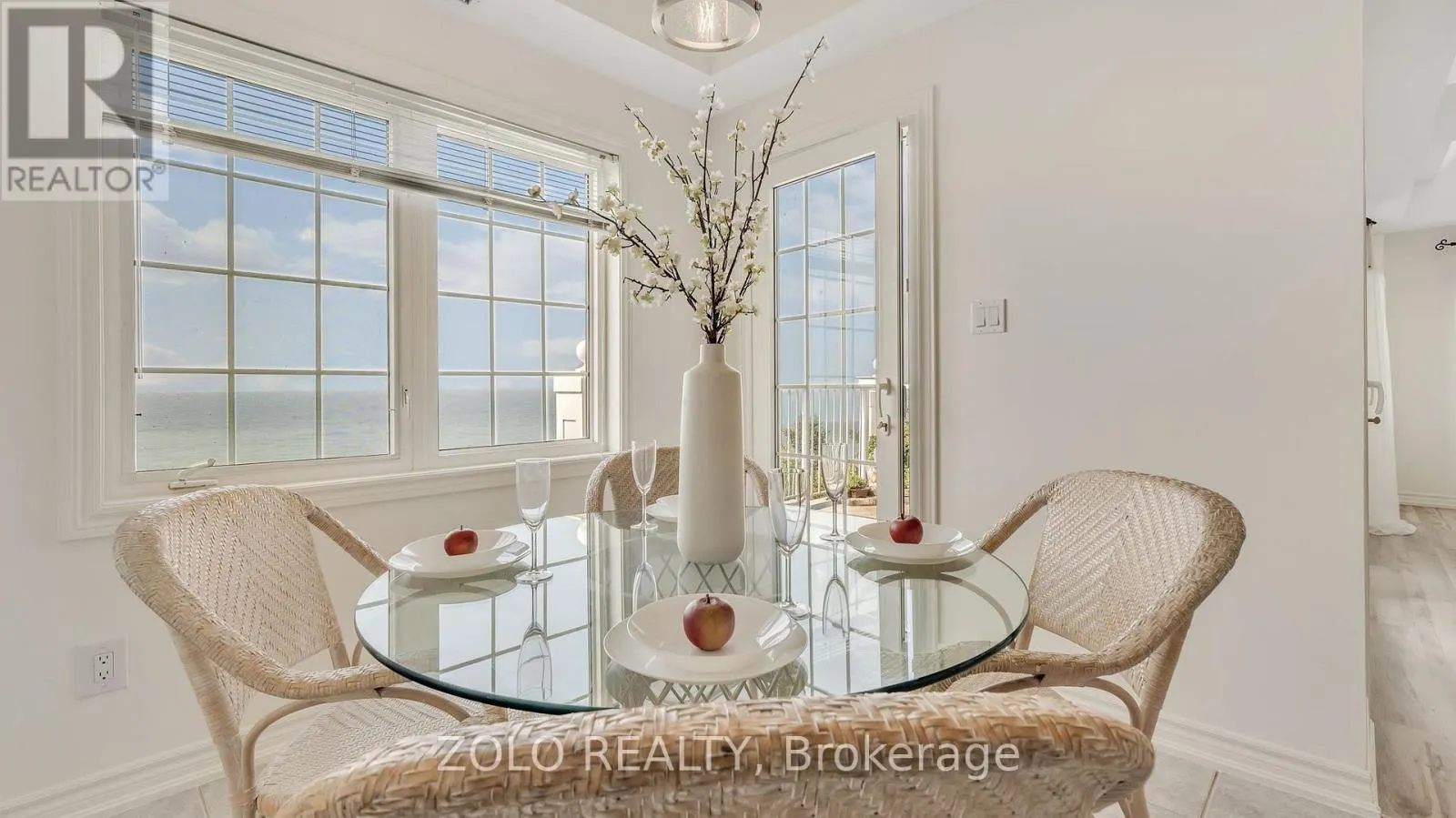 301 - 395 LAKEBREEZE DRIVE