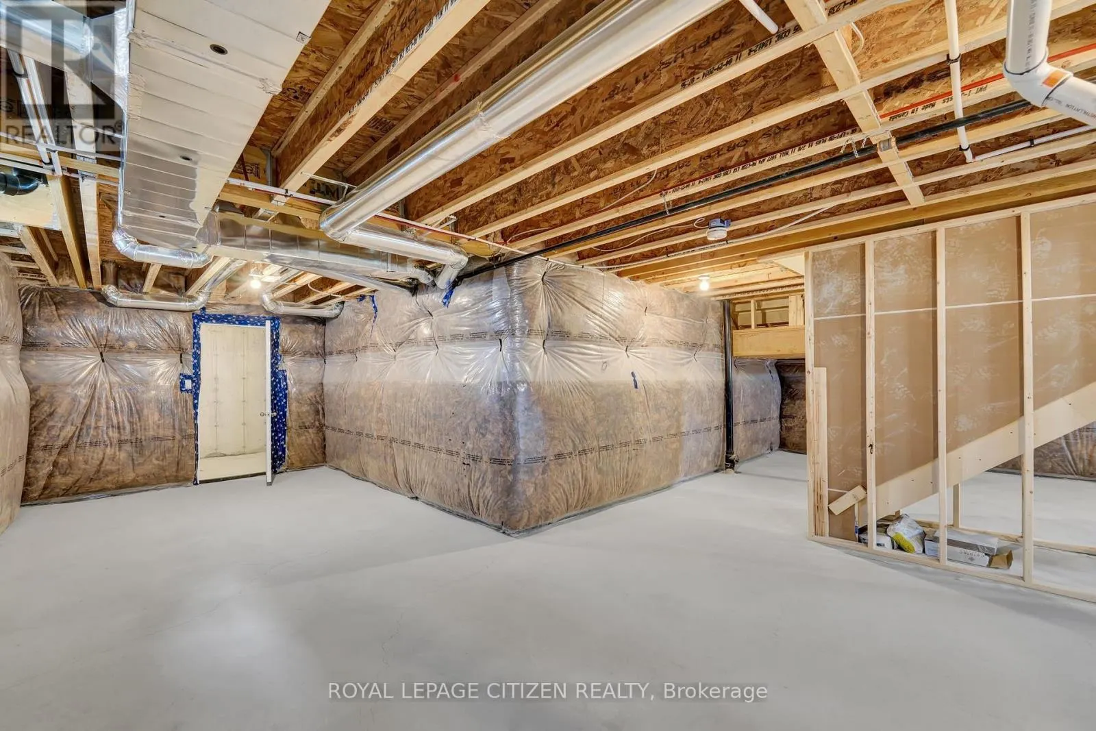98 NORTH GARDEN BOULEVARD W