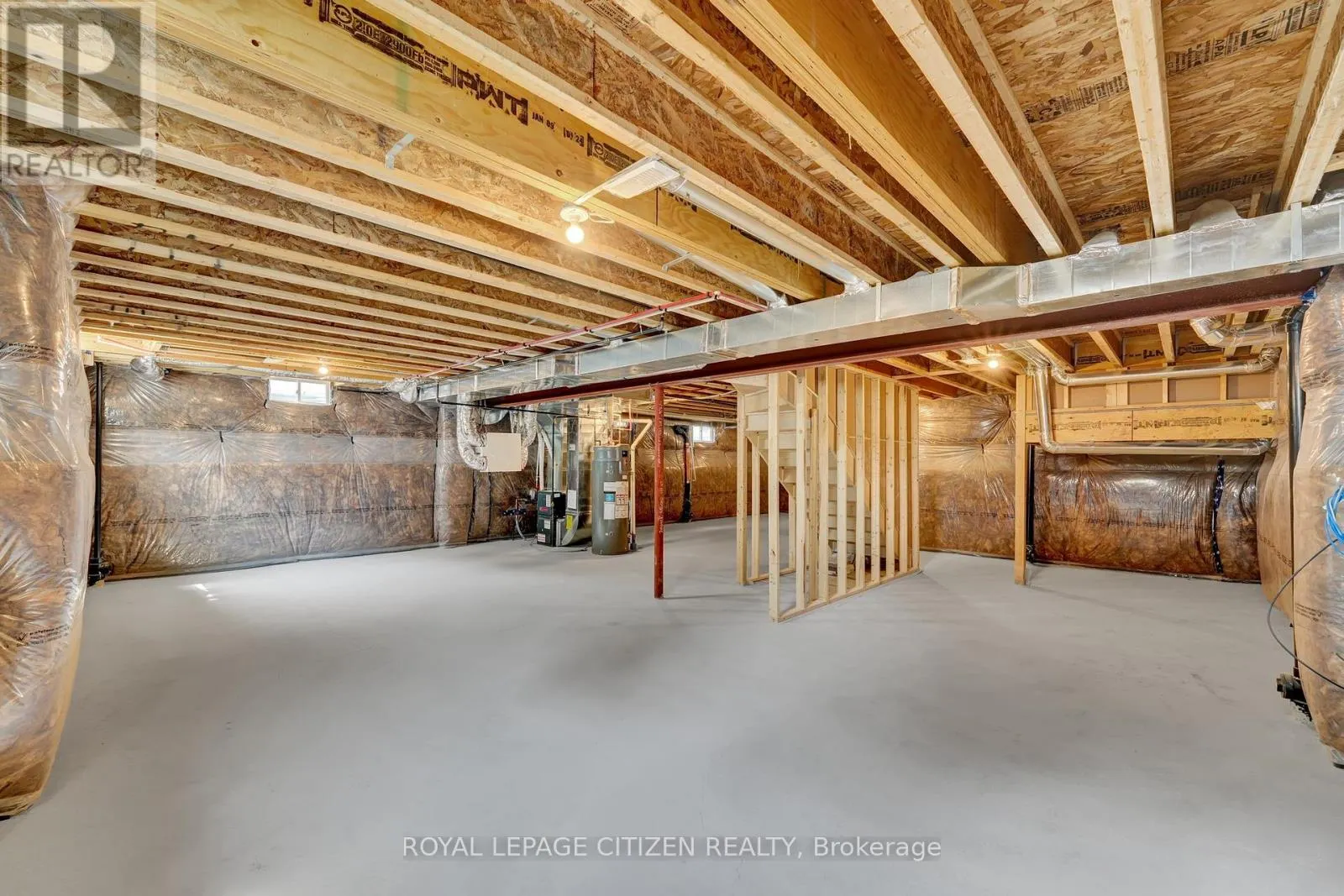 98 NORTH GARDEN BOULEVARD W