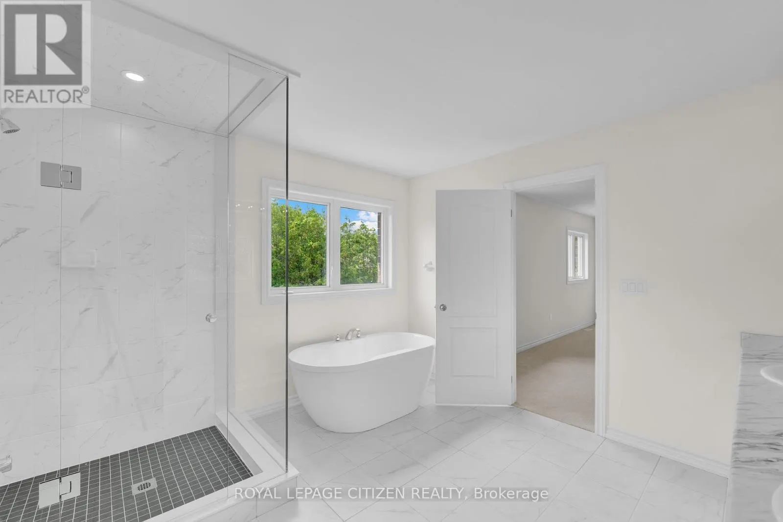 98 NORTH GARDEN BOULEVARD W