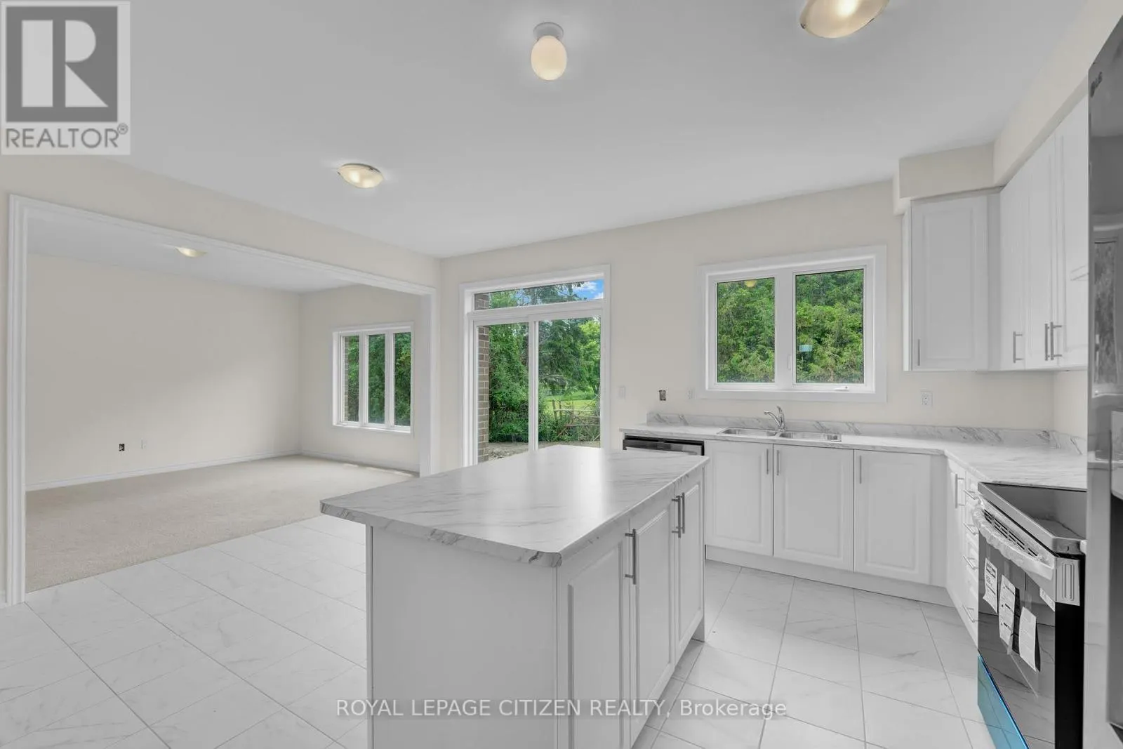 98 NORTH GARDEN BOULEVARD W