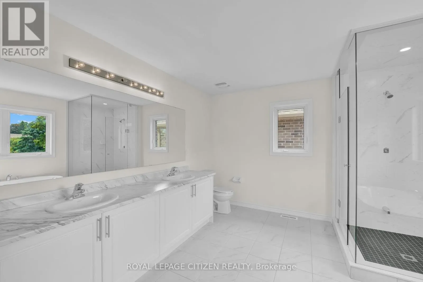 98 NORTH GARDEN BOULEVARD W