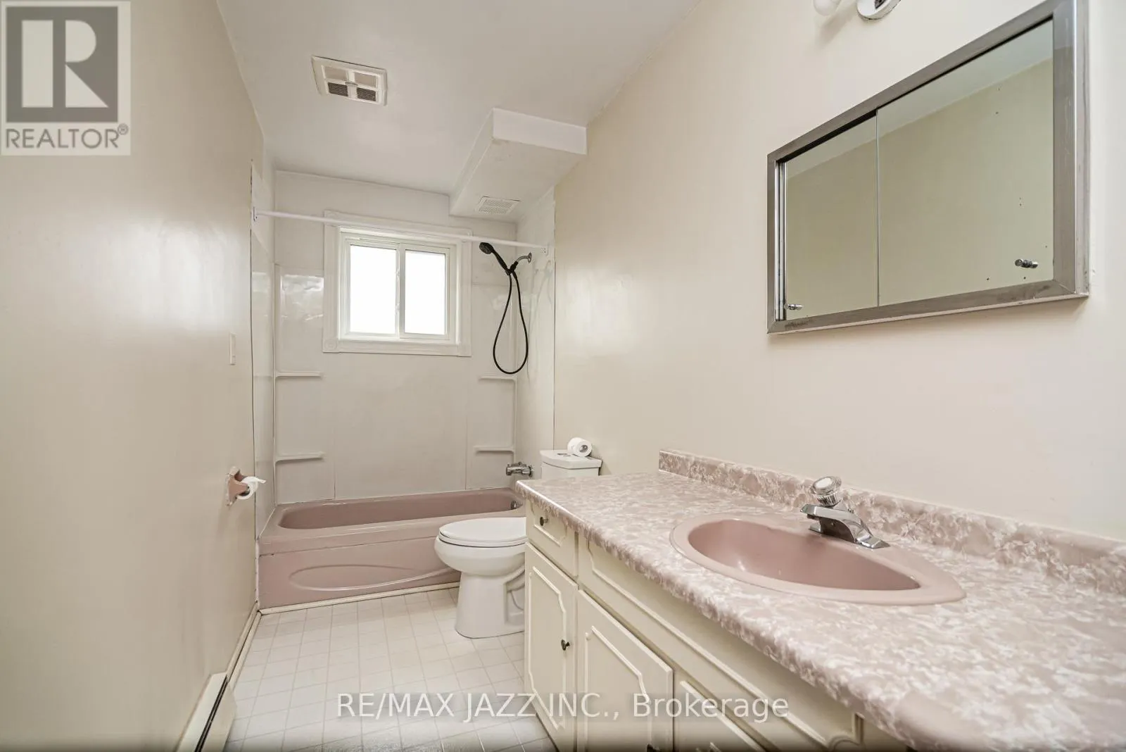 355 OSHAWA BOULEVARD N