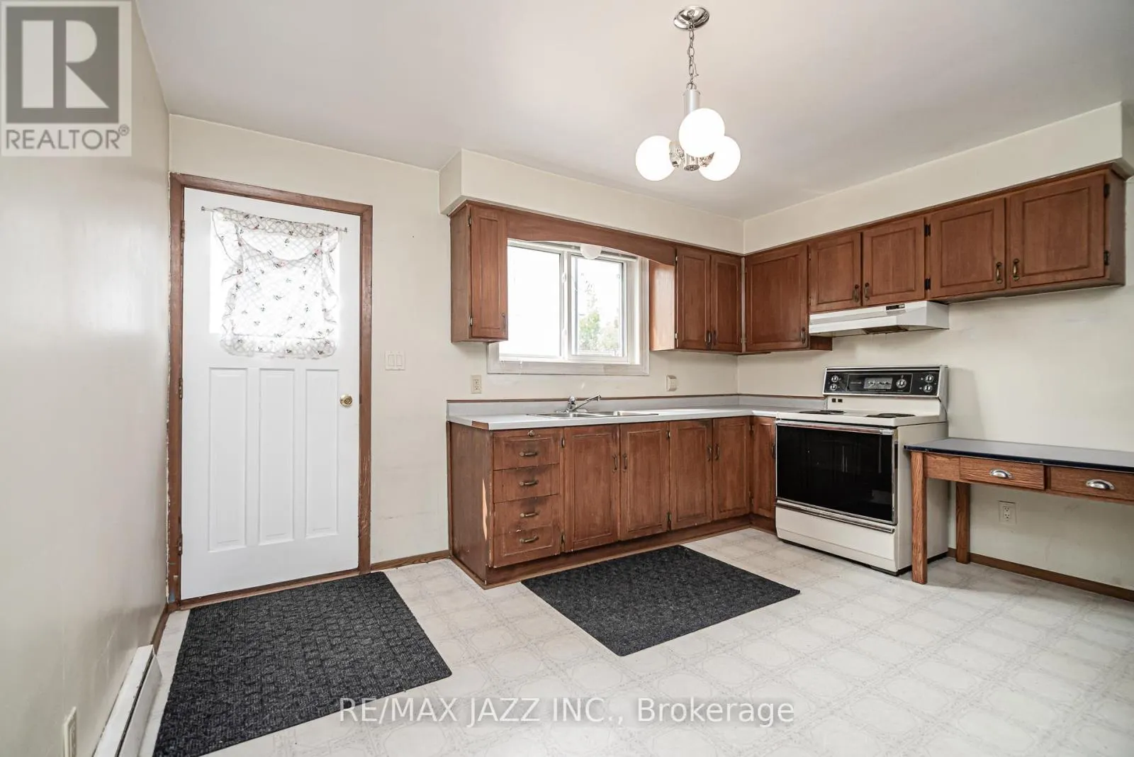 355 OSHAWA BOULEVARD N