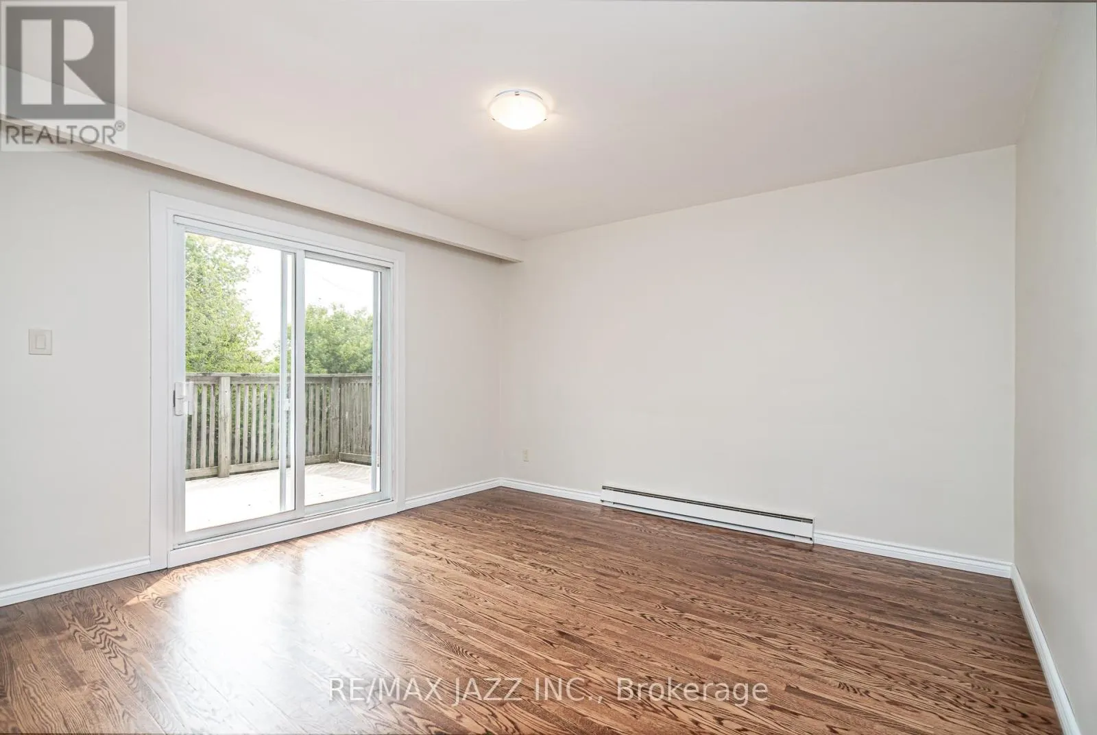 355 OSHAWA BOULEVARD N