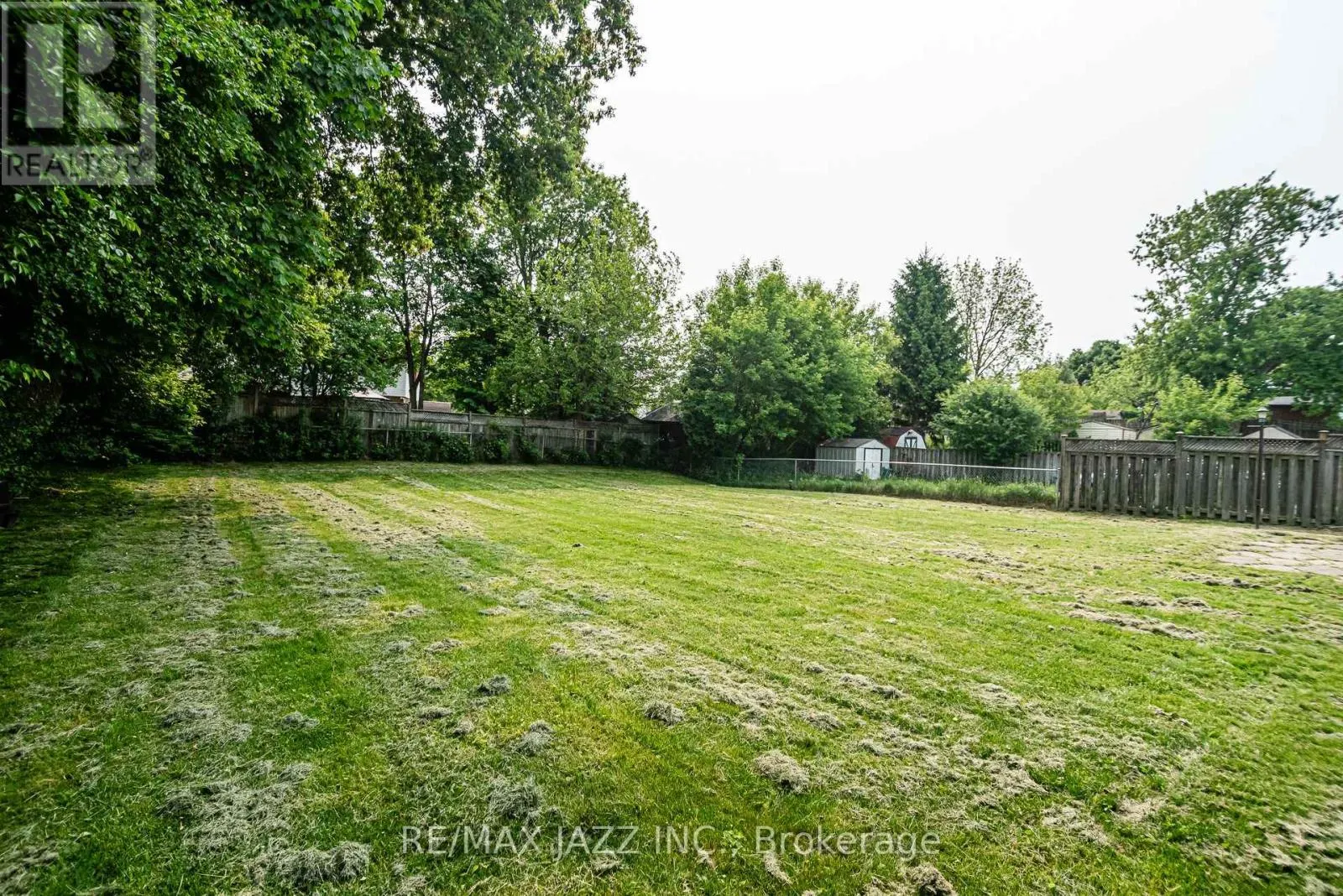 355 OSHAWA BOULEVARD N