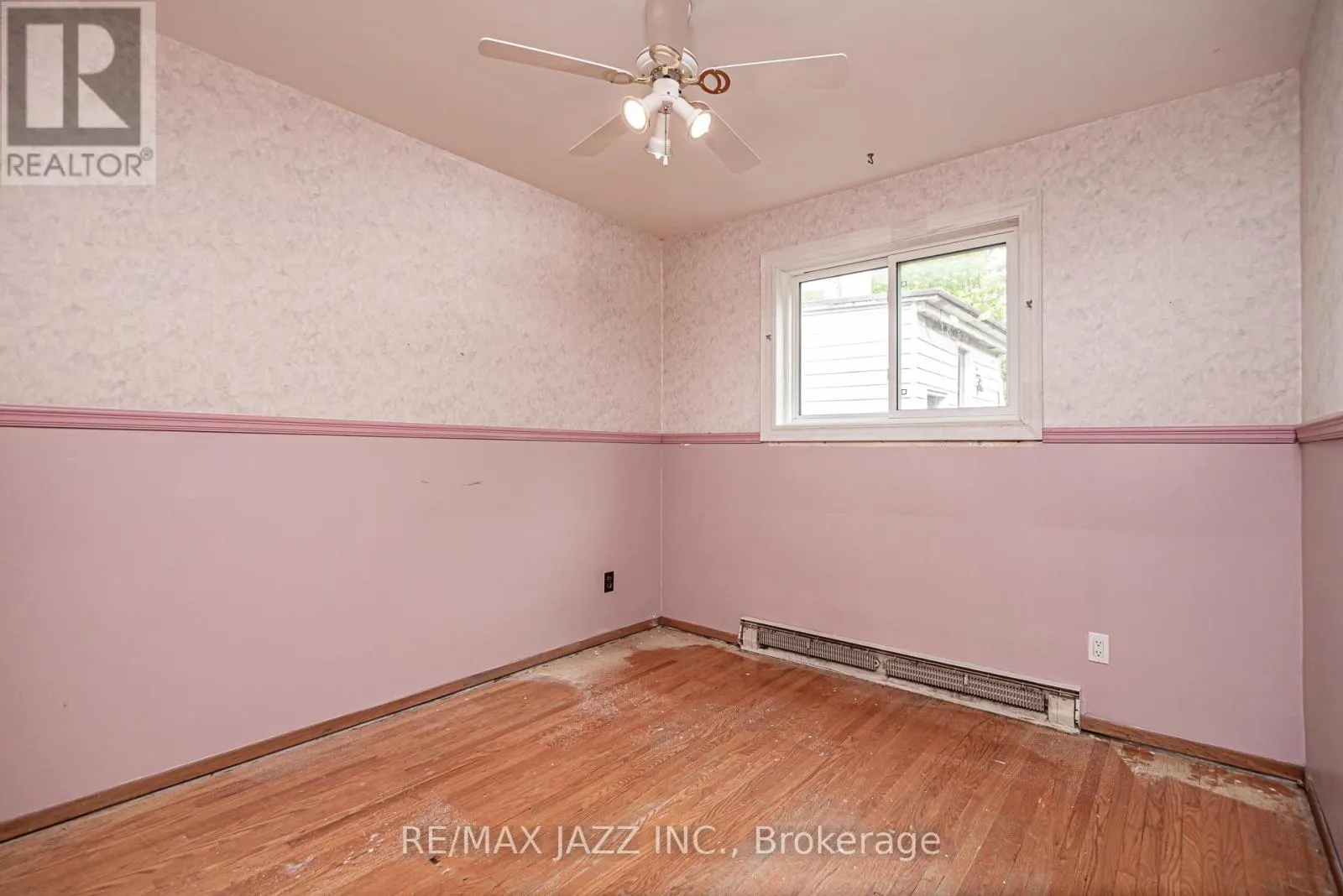 355 OSHAWA BOULEVARD N