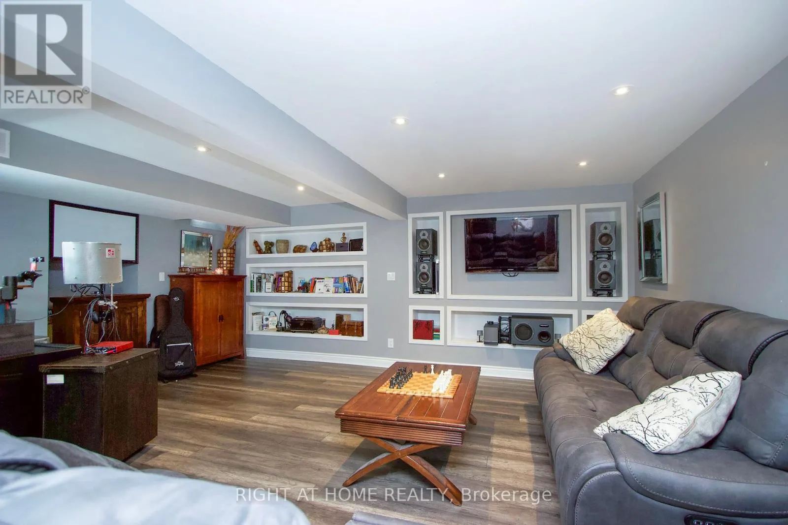 99 HOCKLEY AVENUE