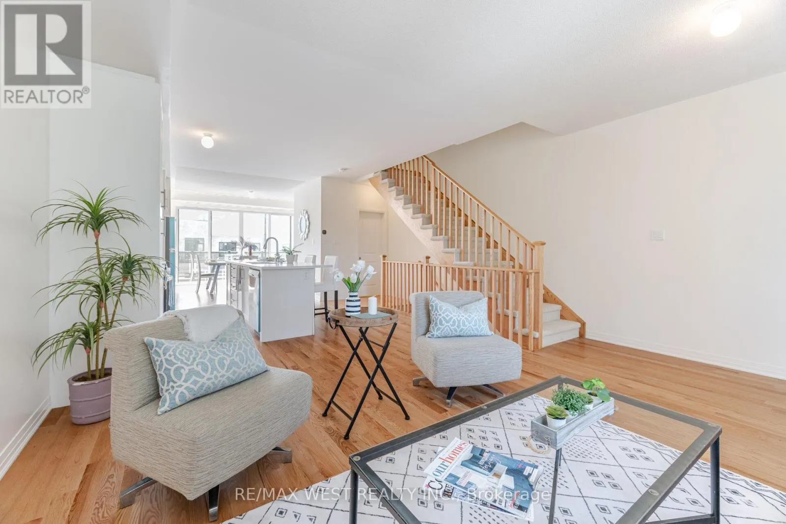 1563 GREEN ROAD