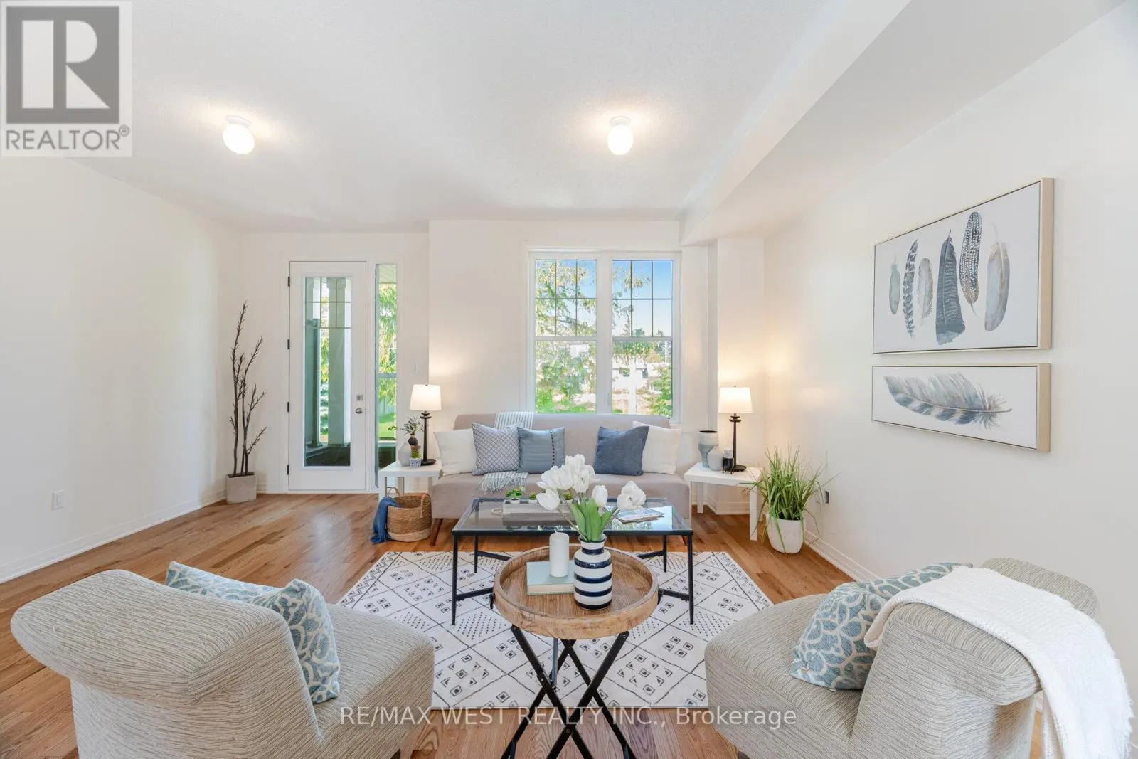 1563 GREEN ROAD