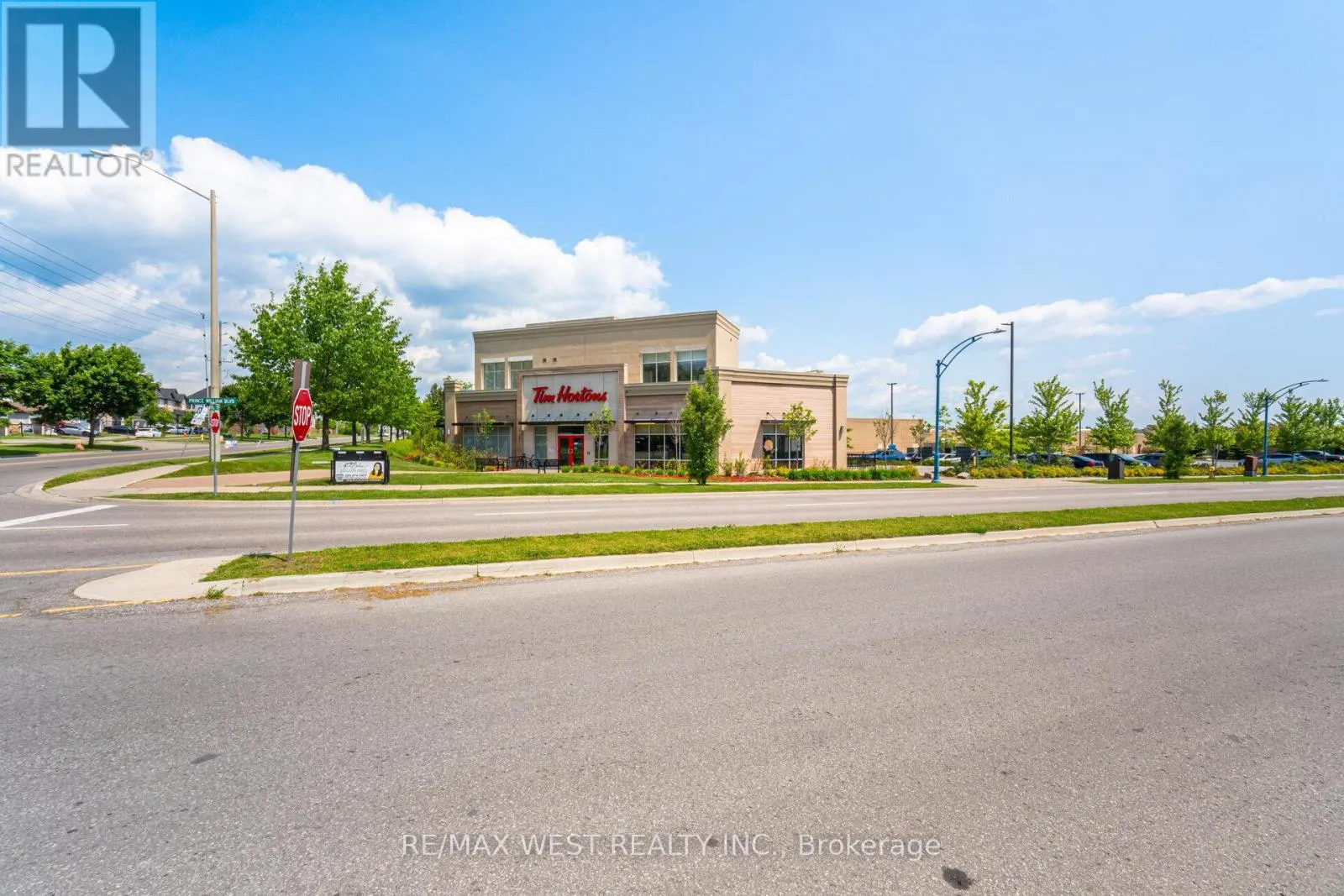1563 GREEN ROAD