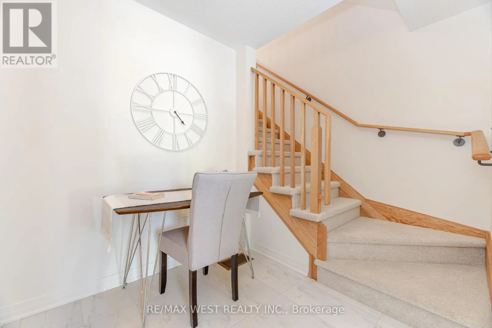 1563 GREEN ROAD