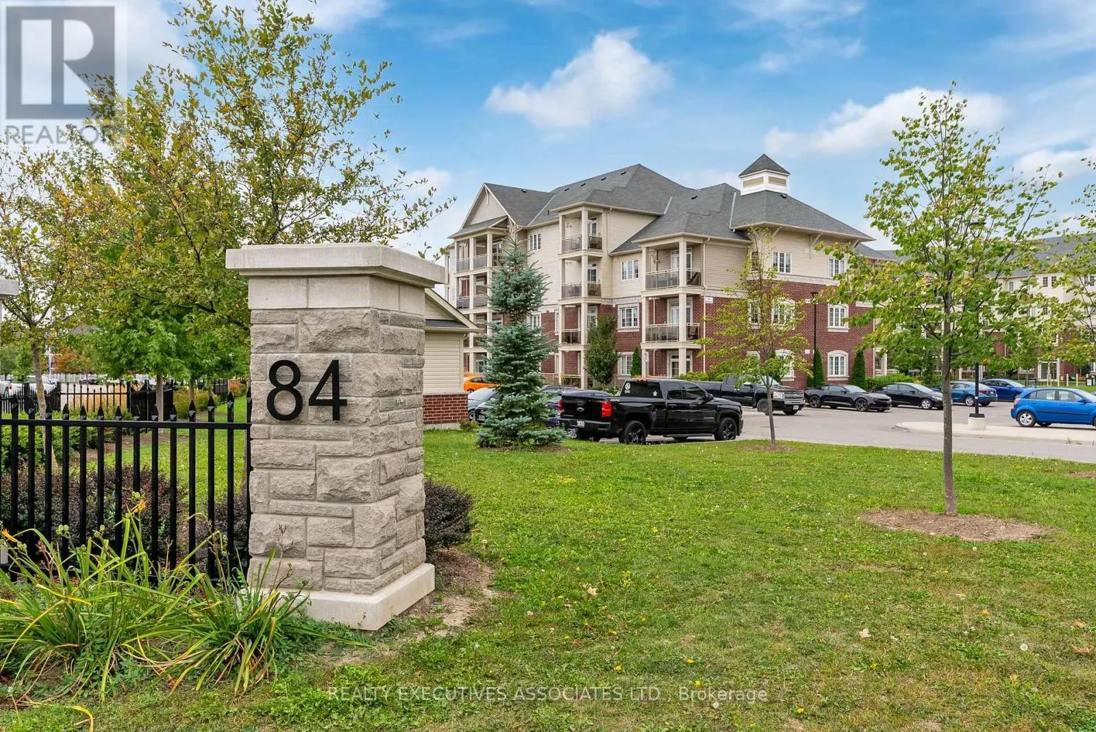 411 - 84 ASPEN SPRINGS DRIVE, #411