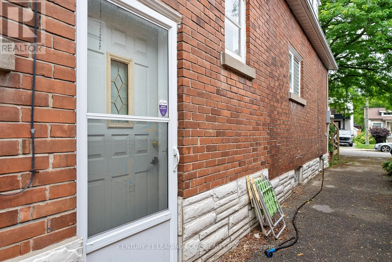 102 KALMAR AVENUE N
