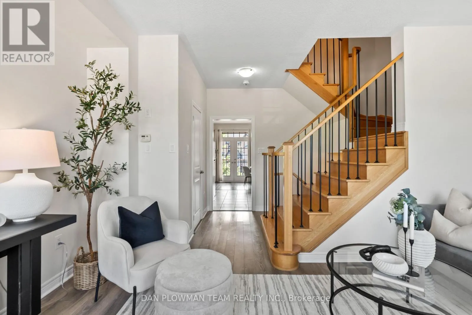 14 - 285 FINCH AVENUE