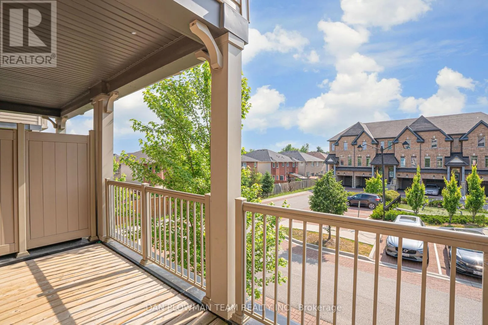 14 - 285 FINCH AVENUE