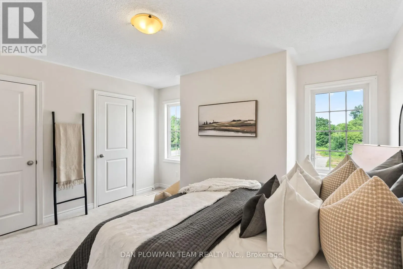 14 - 285 FINCH AVENUE