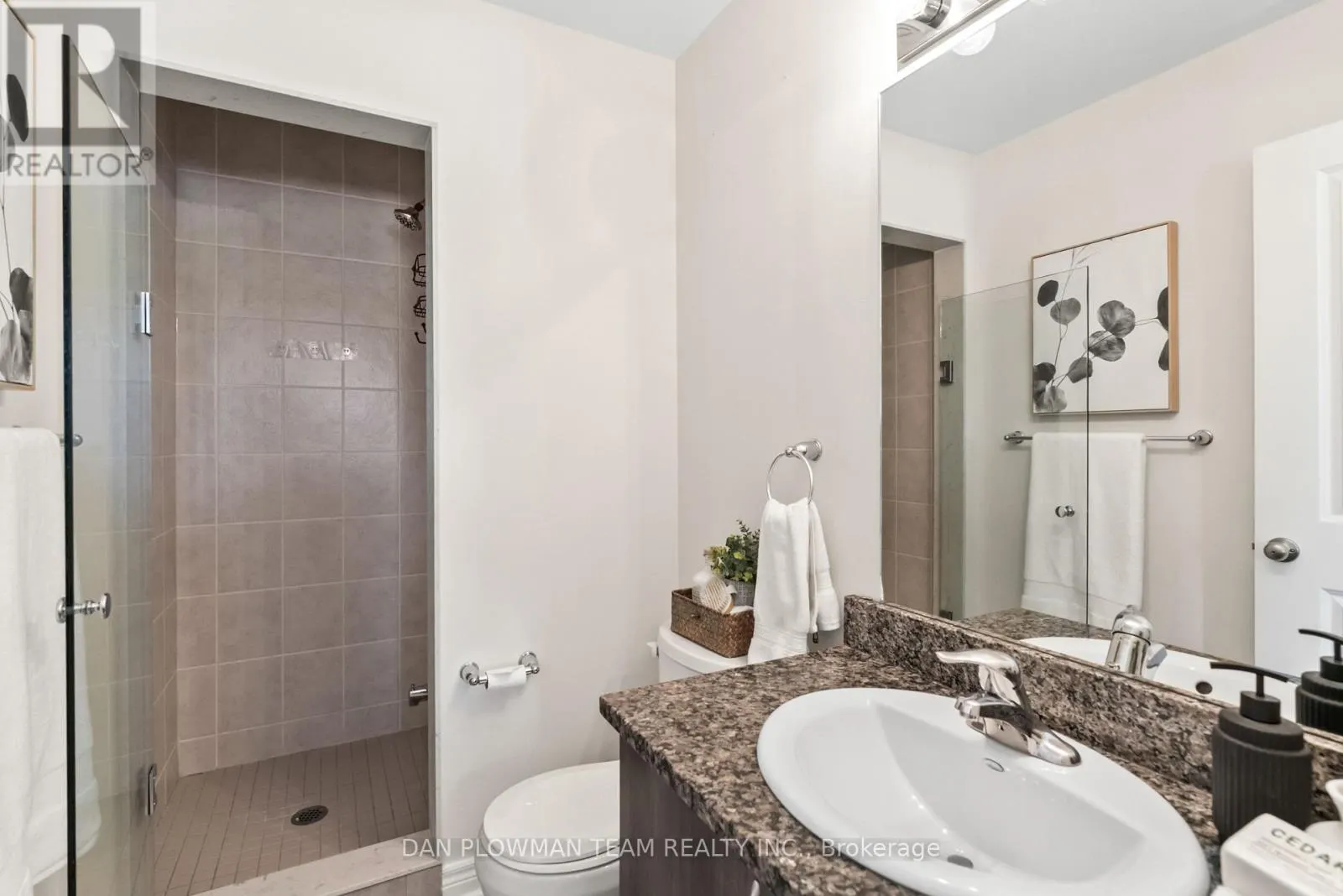 14 - 285 FINCH AVENUE