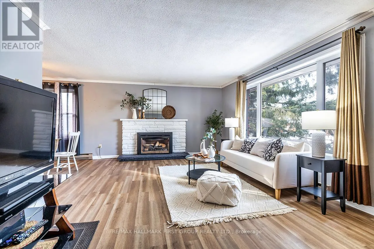 11 RIVERVIEW DRIVE