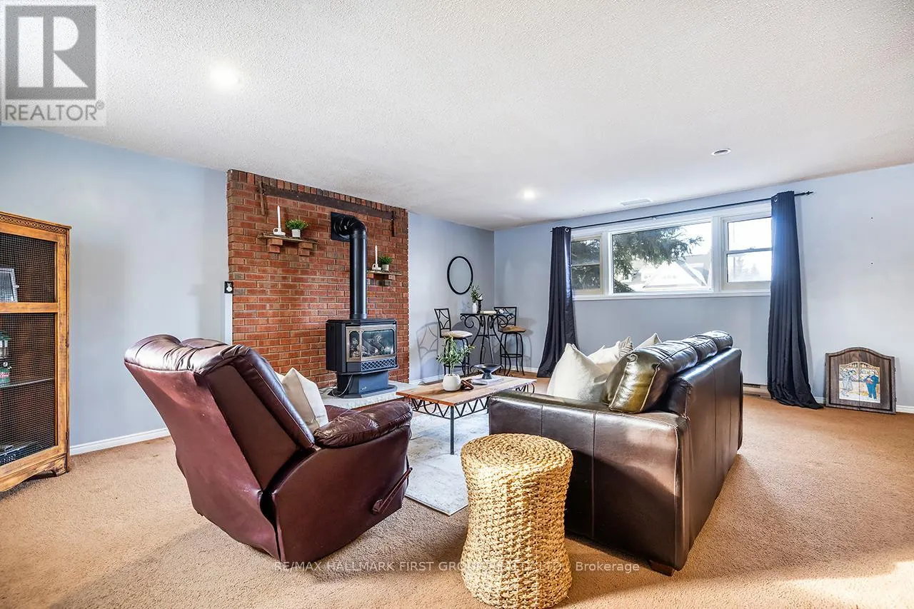 11 RIVERVIEW DRIVE