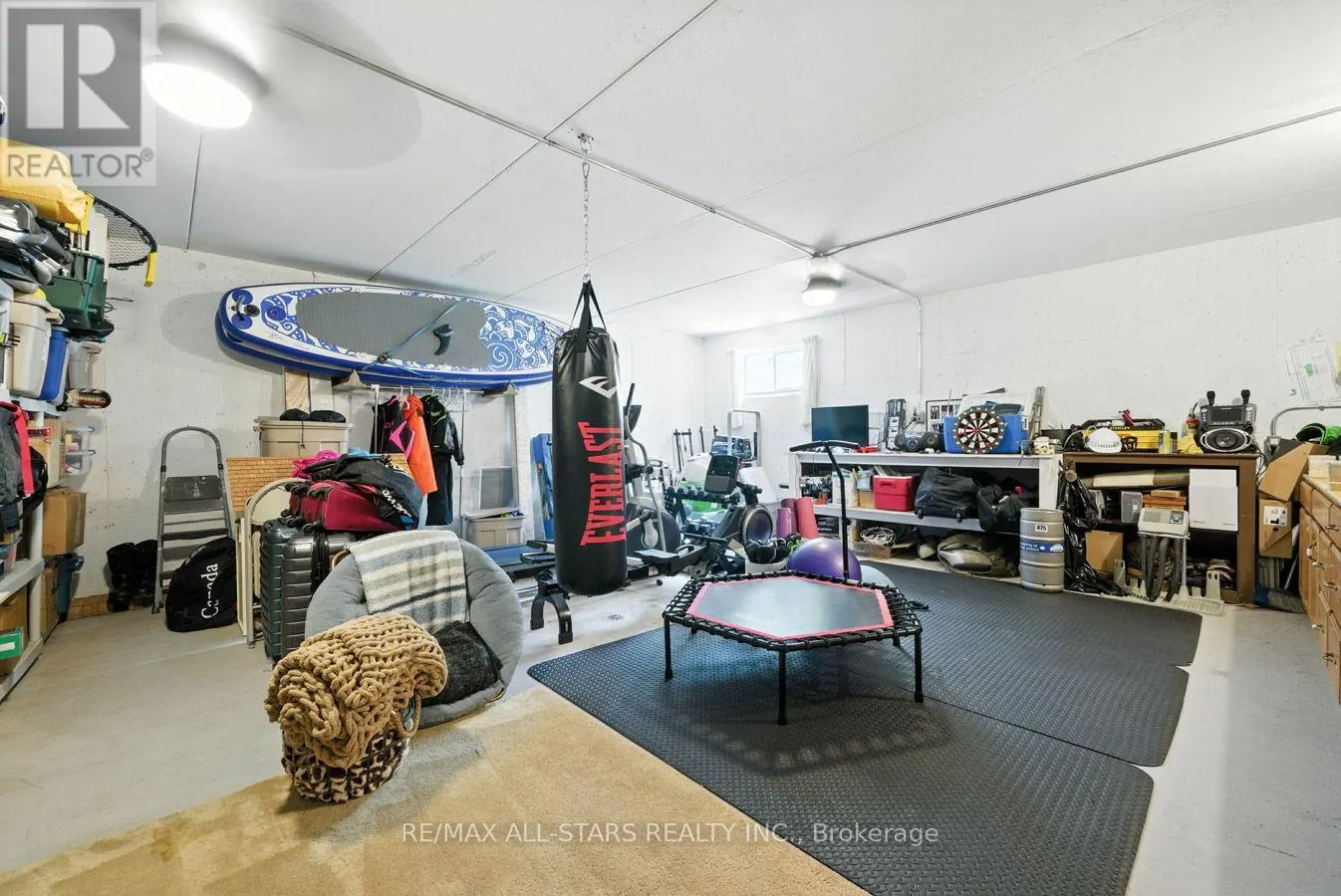 18 PETTET DRIVE
