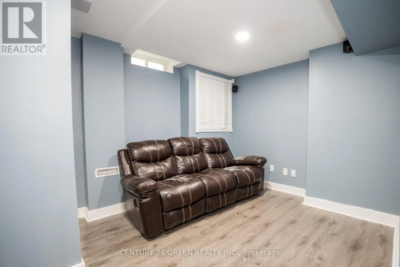 13 ALDERBROOK DRIVE