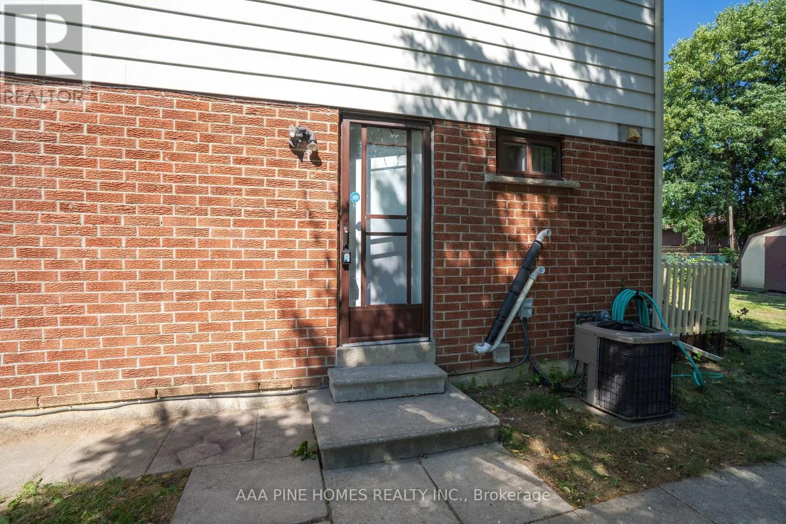 59 BURKWOOD CRESCENT