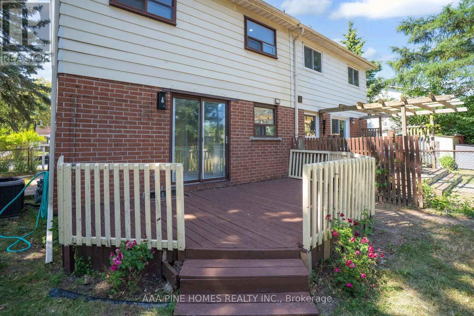 59 BURKWOOD CRESCENT