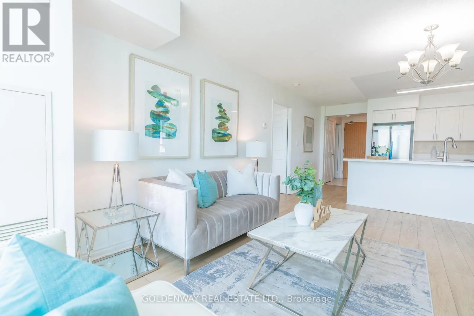 305 - 68 GRANGEWAY AVENUE