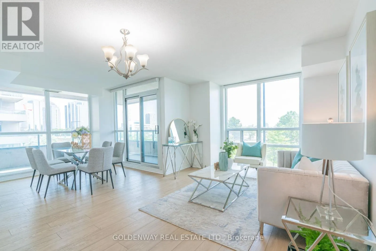 305 - 68 GRANGEWAY AVENUE
